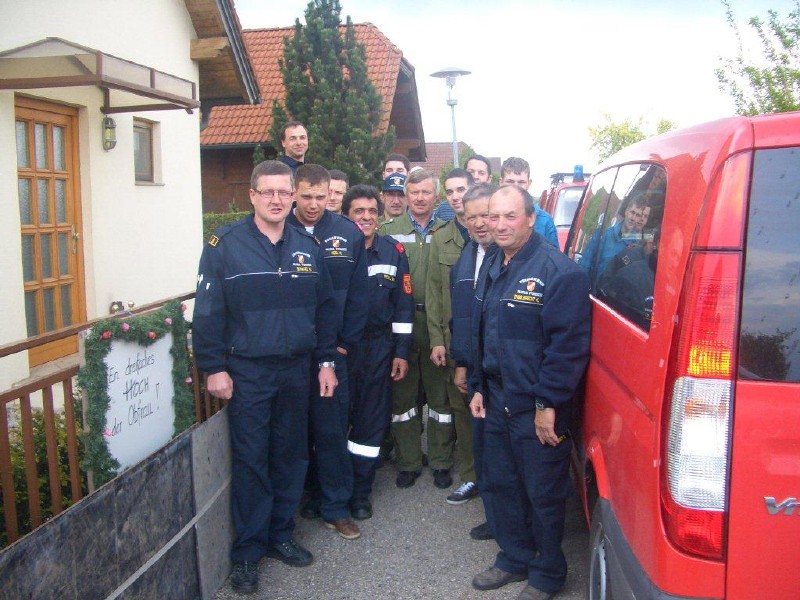 Maitafeln_anbringen_2011