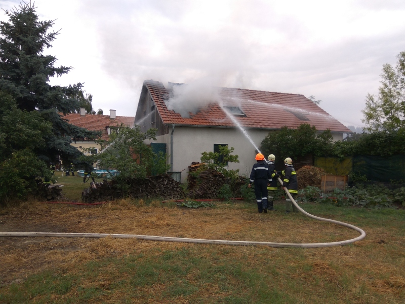 Garagen-/Schuppenbrand in Preuwitz wegen Blitzschlag