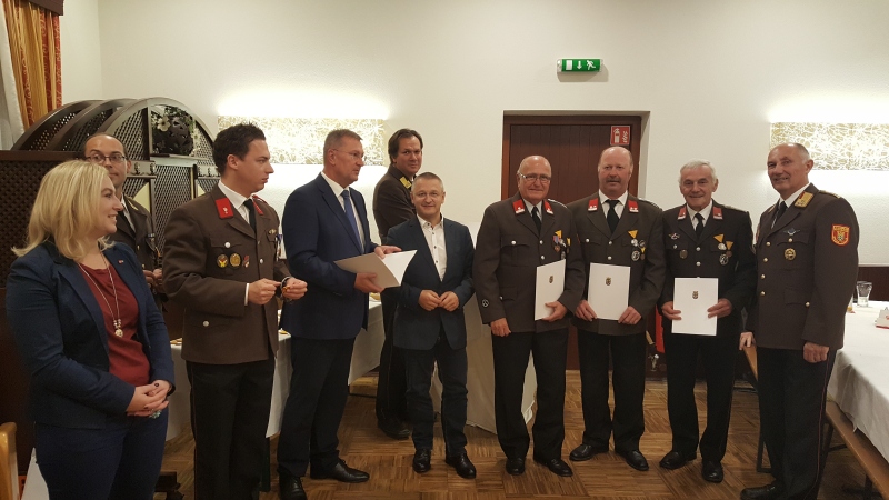 Bezirksfeuerwehrtag mit Ehrungen