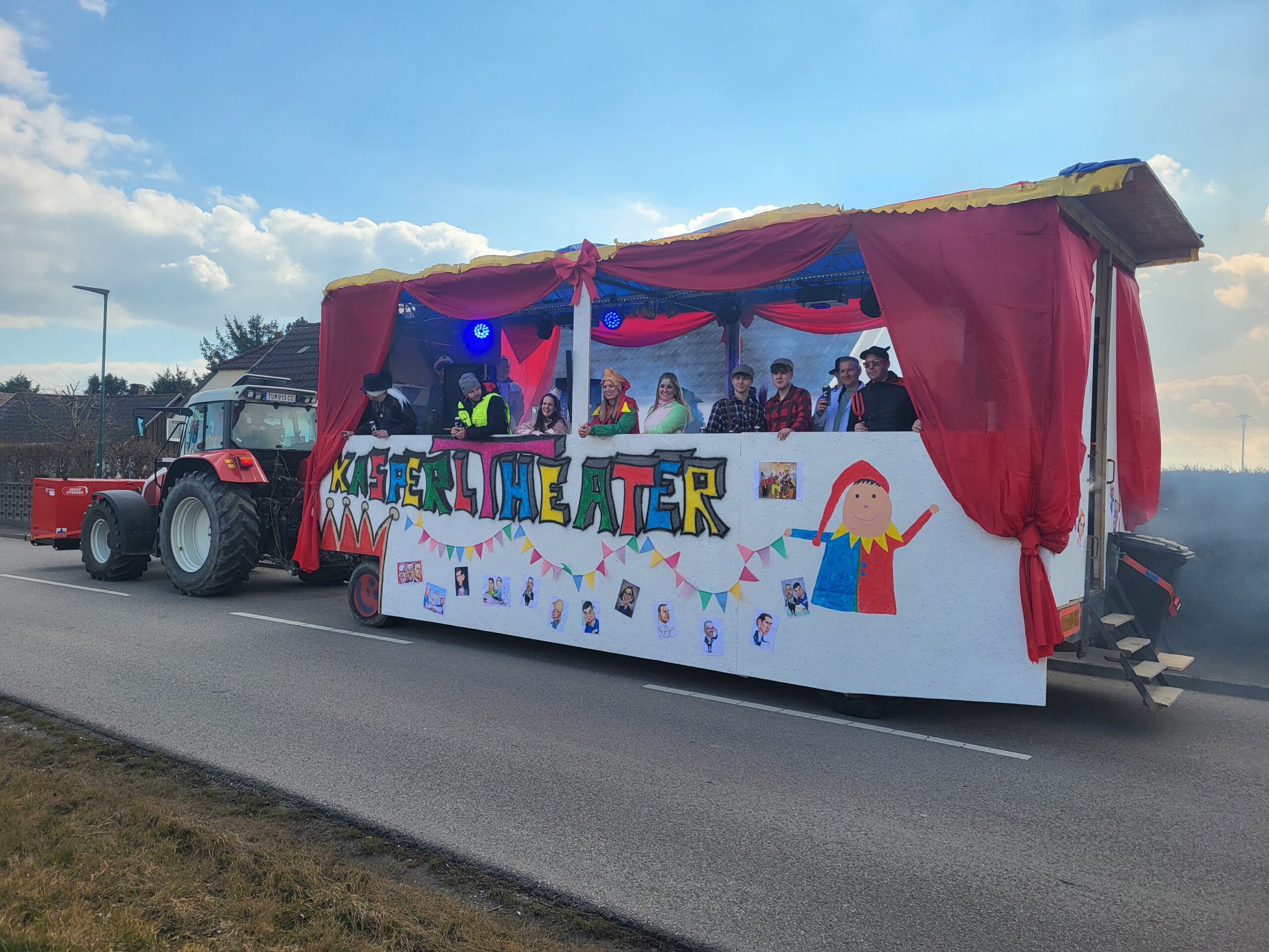 FF Maria Ponssee beim Faschingsumzug in Zwentendorf